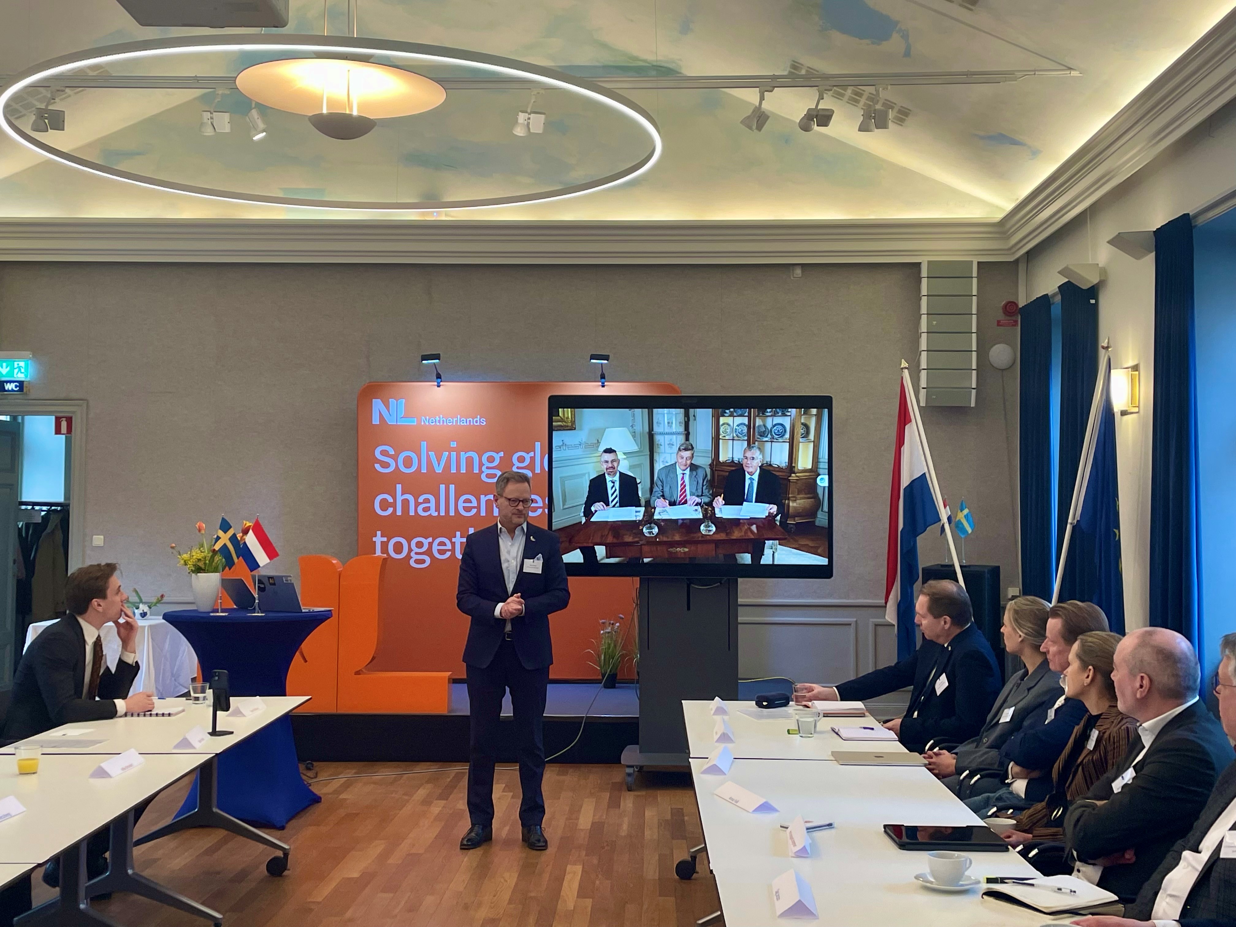 Life Science and Health adviser Björn Ursing welcomes participants to the Round Table