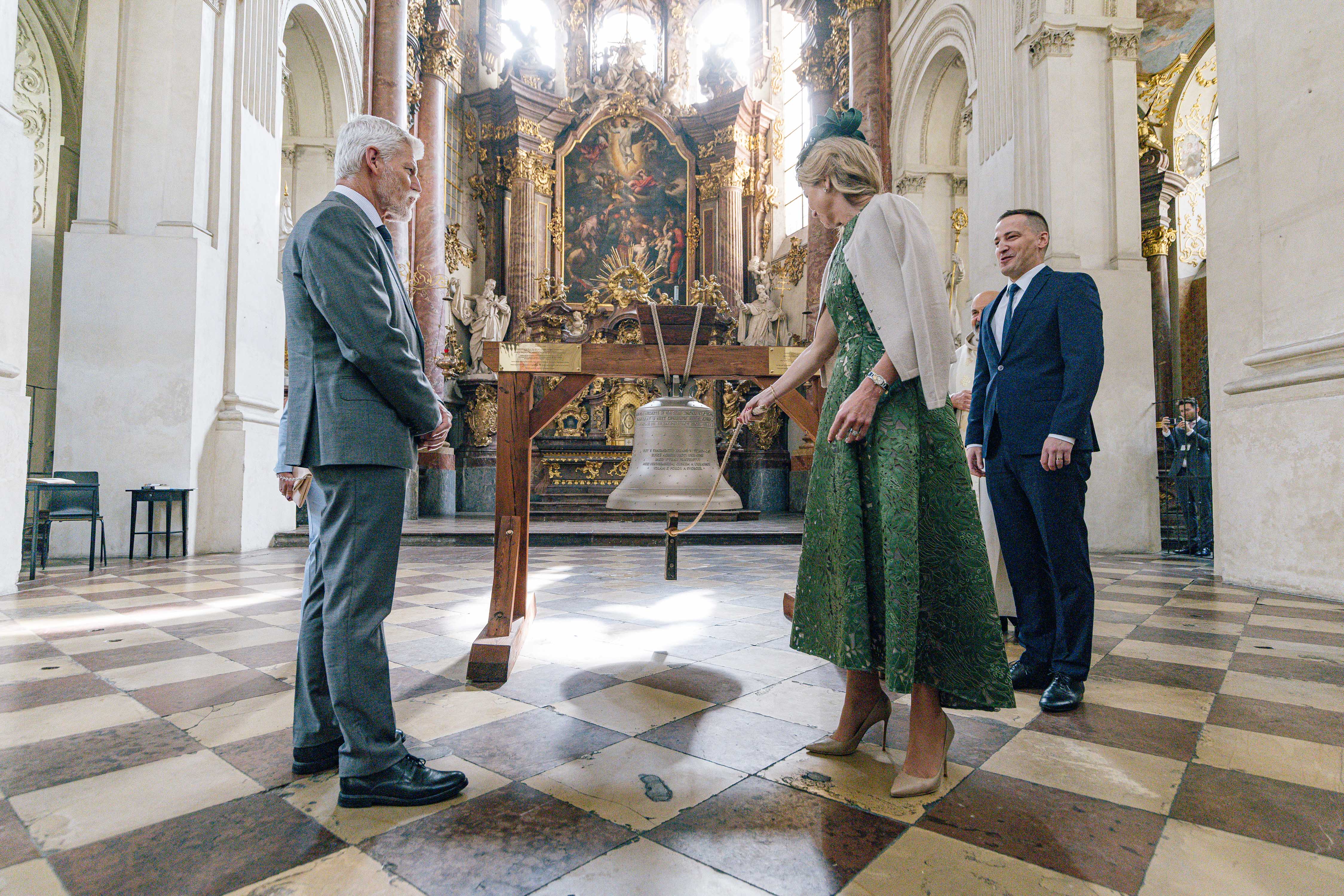 Her Majesty Queen Máxima of the Netherlands with the new bell, June 5th.
