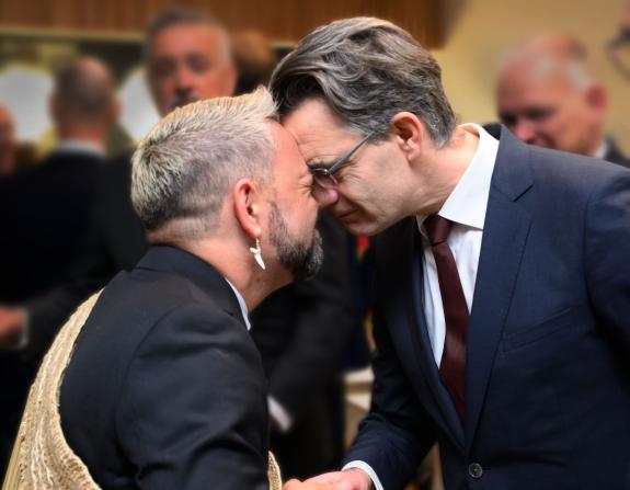 Māori greeting of the local Iwi representative Nate Row with the Dutch Secretary-General of Foreign Affairs Christiaan Rebergen