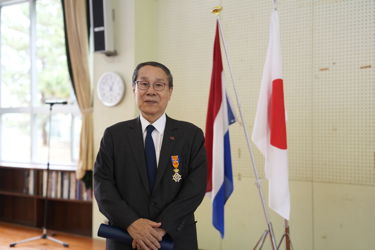 Dr. Masao Tomonaga at the Conferral Ceremony held at Koyagi Junior High School in Nagasaki