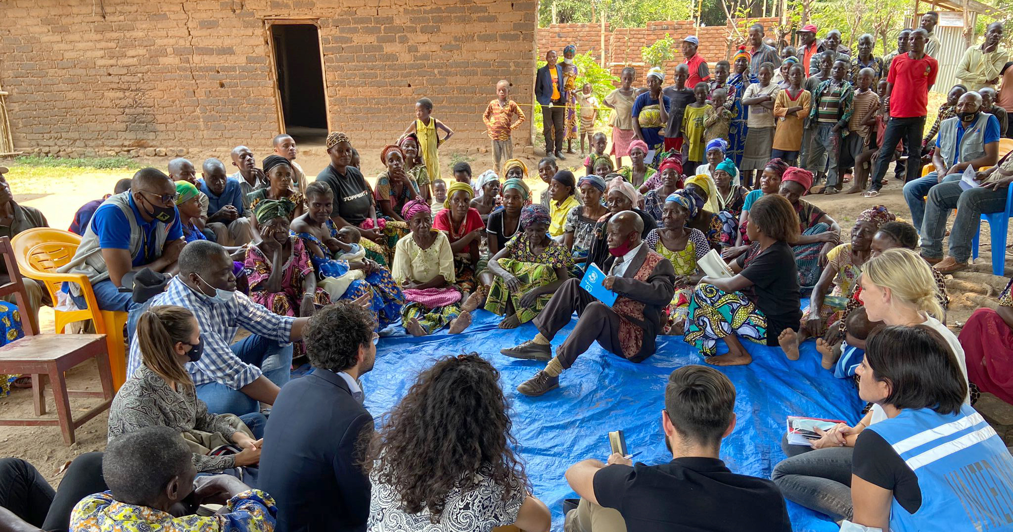 Conversation with local community in South Kivu